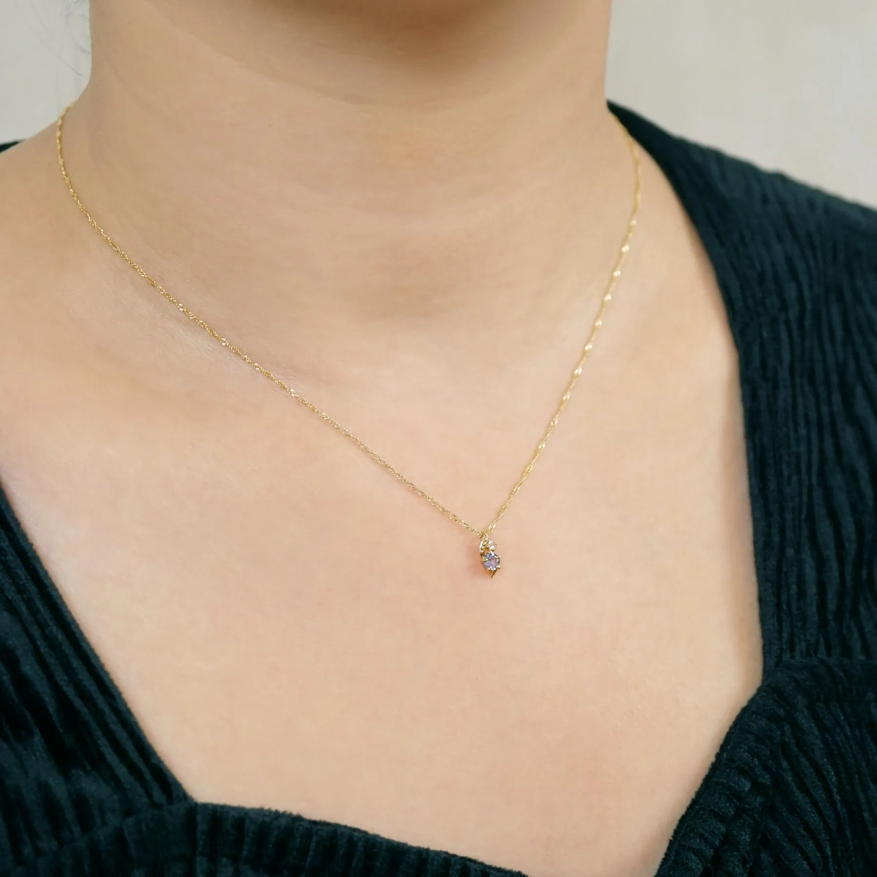 10K Tanzanite Comet Necklace (Yellow Gold)
