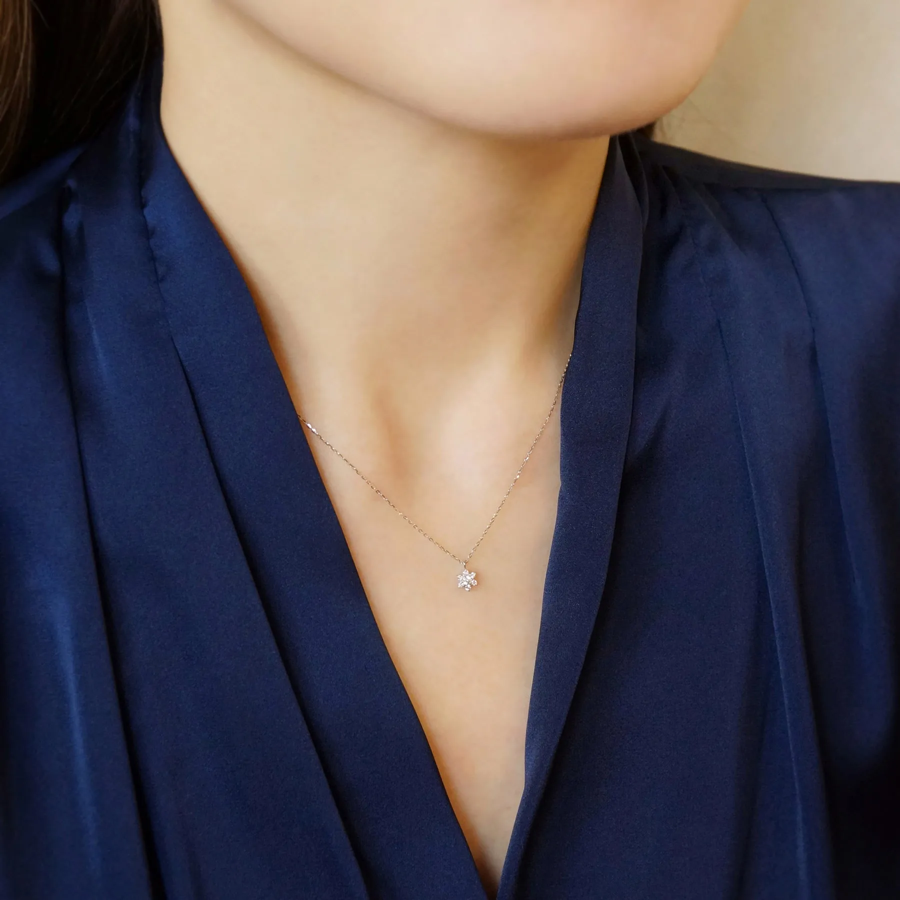 10K White Gold Diamond Lumiere Mini Necklace