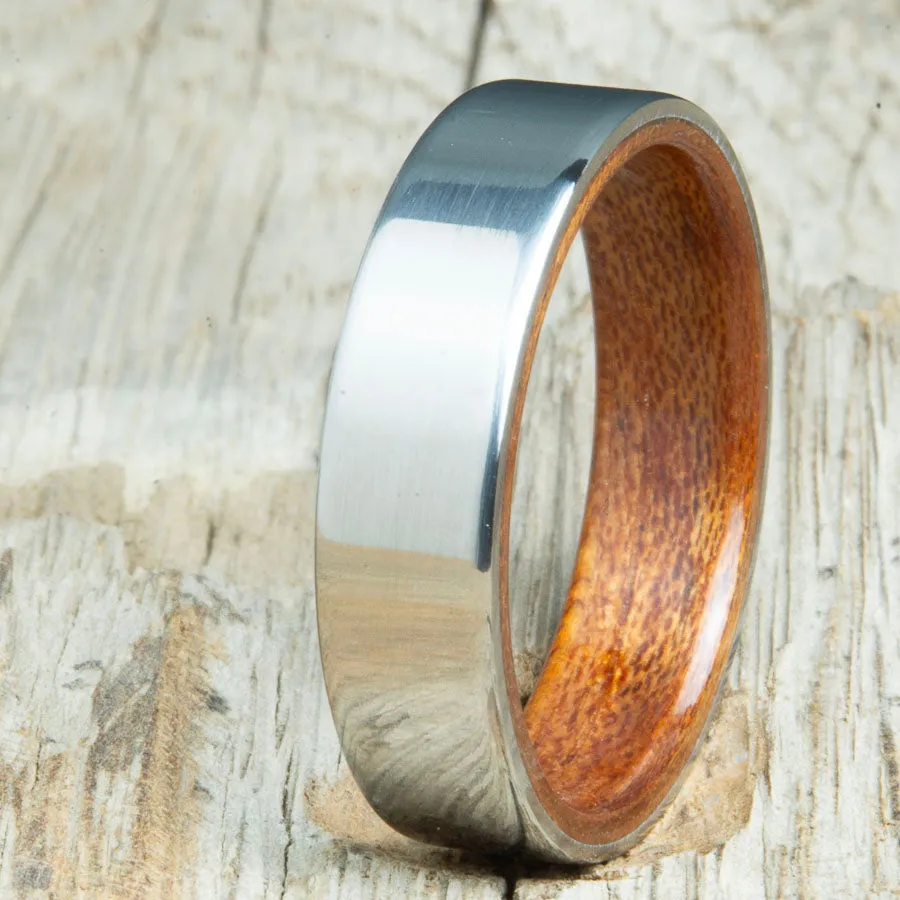 Classic titanium wood lined ring with Acacia