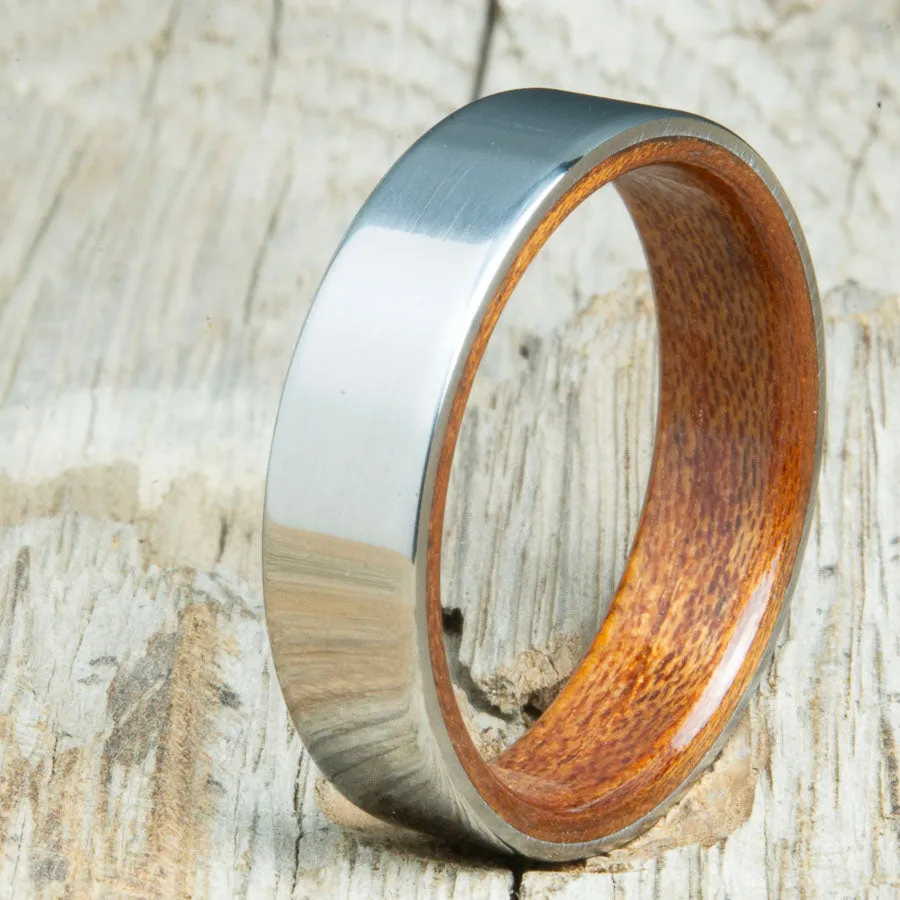 Classic titanium wood lined ring with Acacia