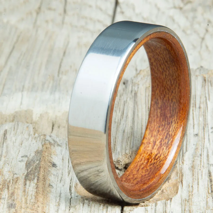 Classic titanium wood lined ring with Acacia
