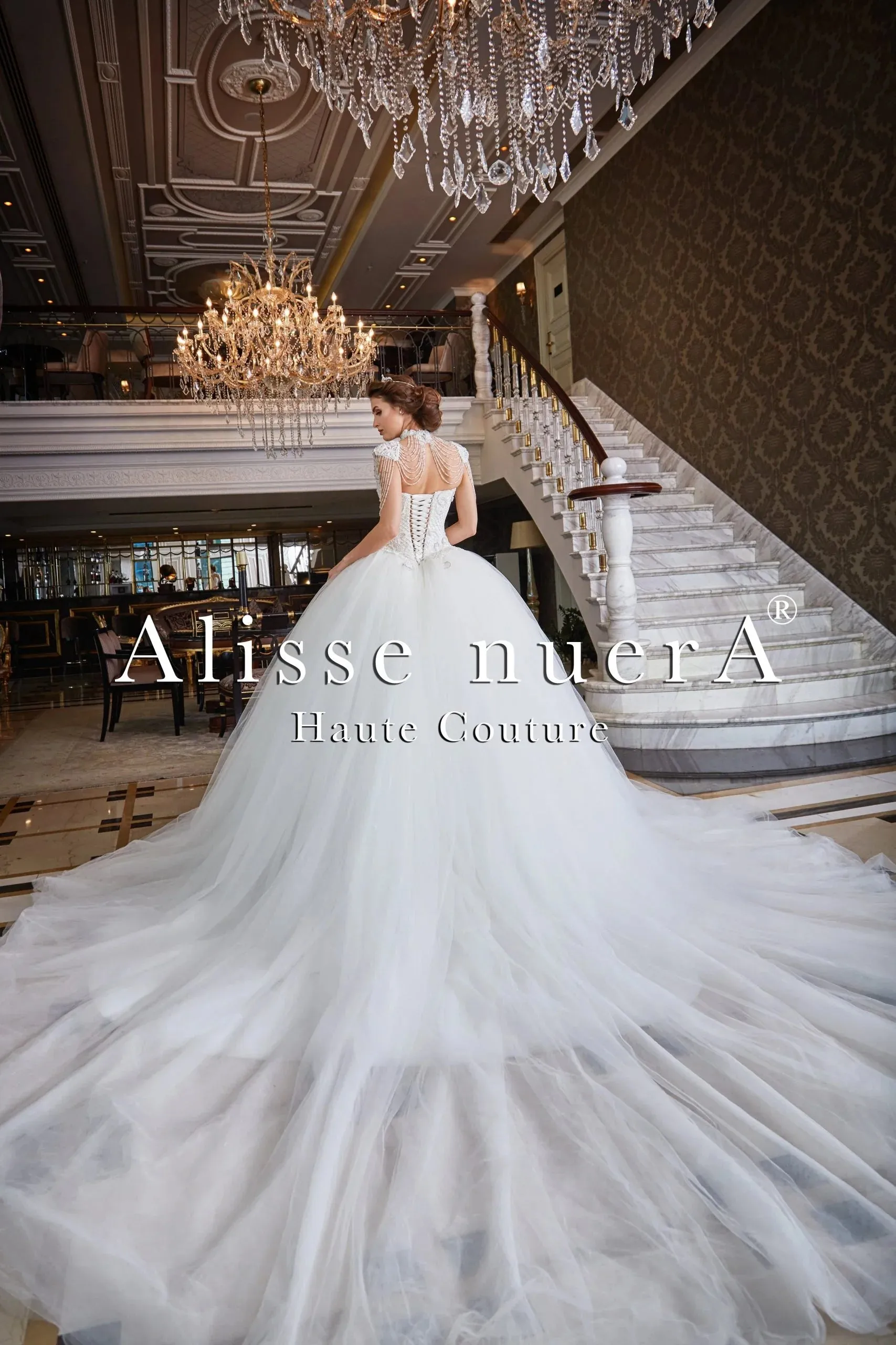 Diamond White Embroidery Wedding Dress with Crystal Beaded Neck Accessory