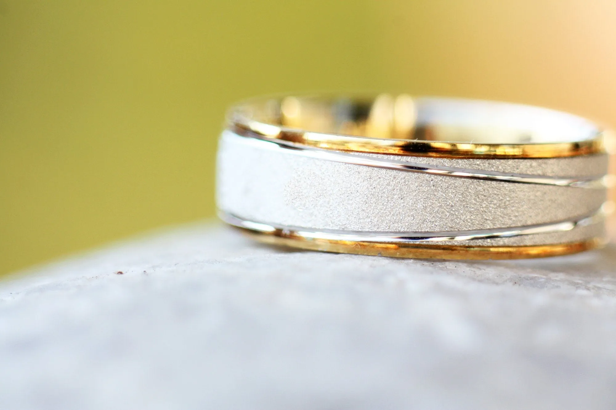 Gold 14K wedding ring with Diamonds ring