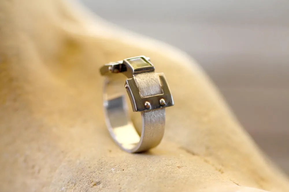 Peridot wide wedding ring