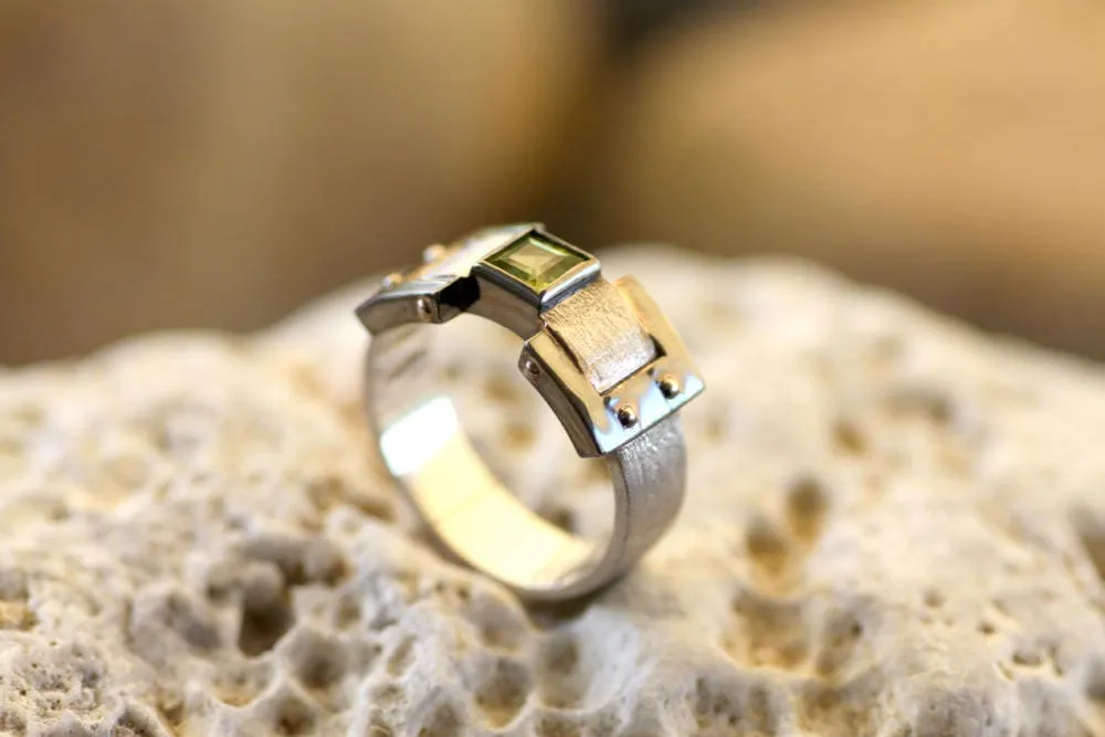 Peridot wide wedding ring