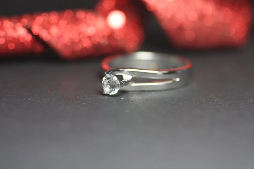 Solitaire Engagement Ring Gold K18 Diamond