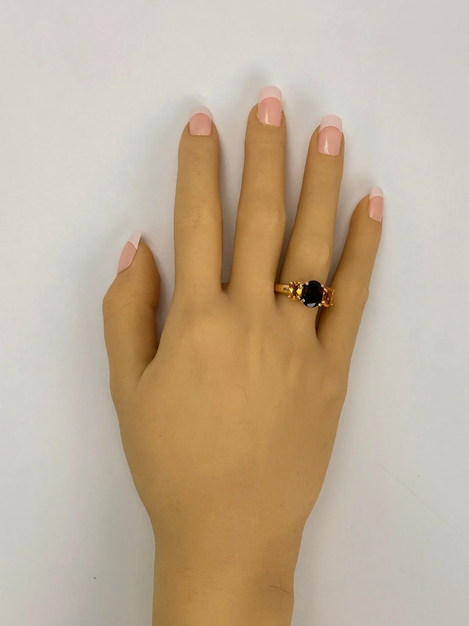 Stunning 9ct Yellow Gold Garnet & Citrine Ring