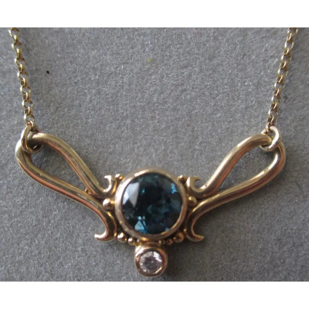 Swirl Pendant Necklace PDT75YG by Richelle Leigh