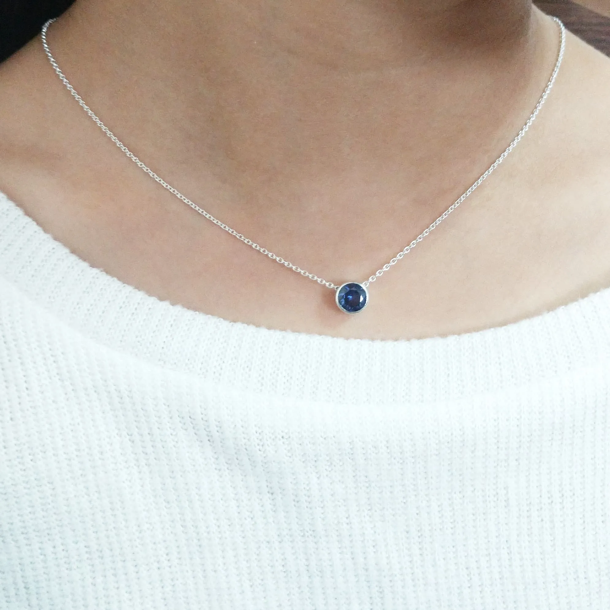 Tanzanite Floating Necklace - Fidget Necklace