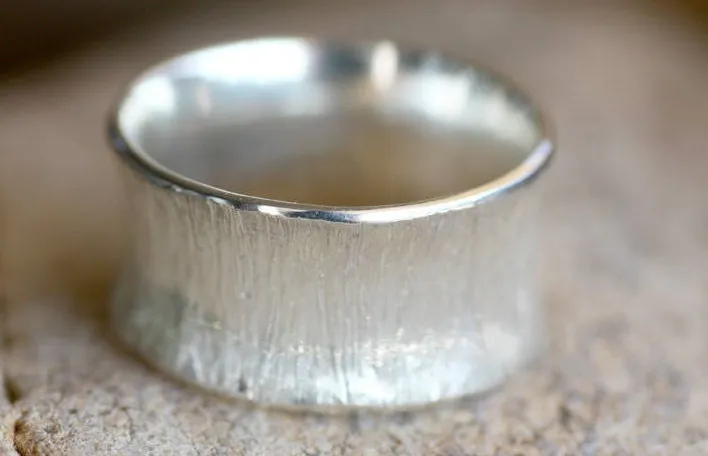 Textured gold wedding band