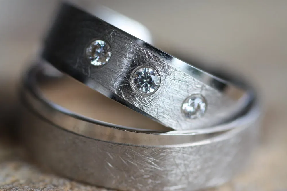 Textured Gold wedding ring for couples