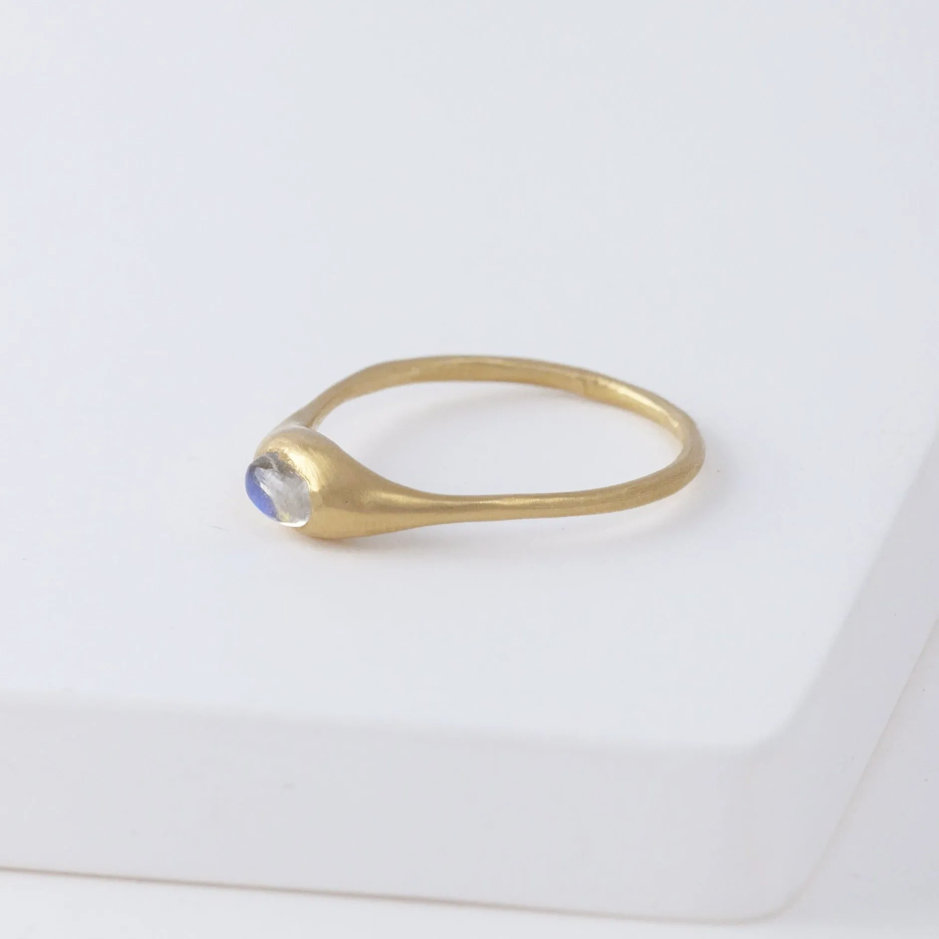 Yui moonstone ring